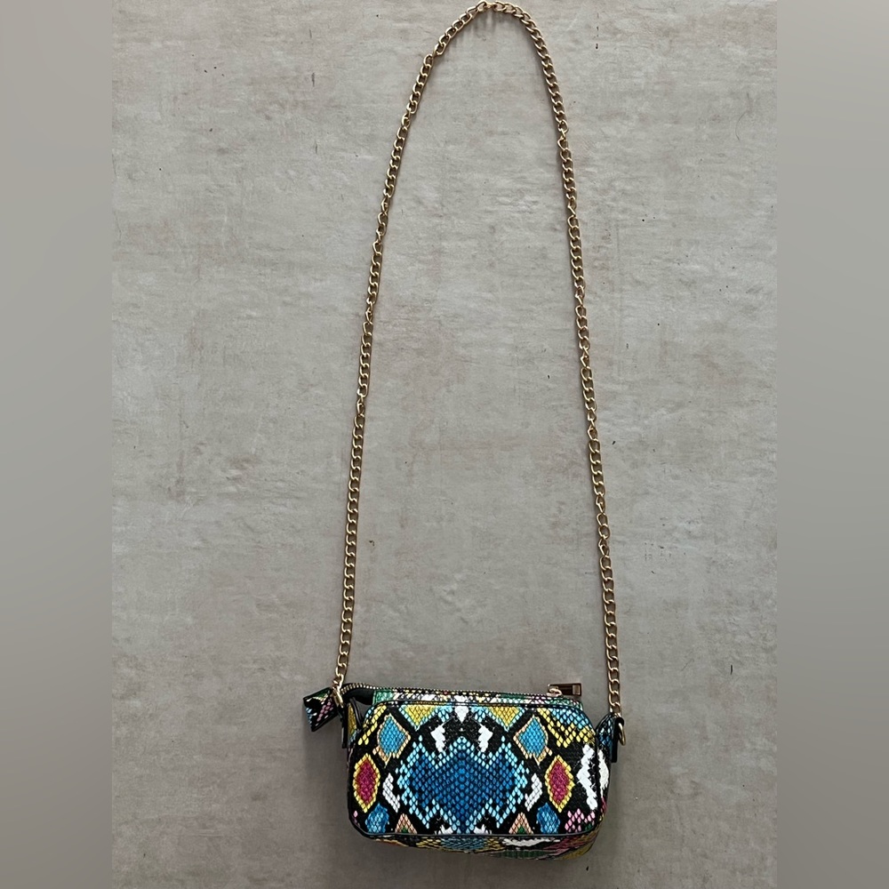 Crossbag snakeskin with golden chain